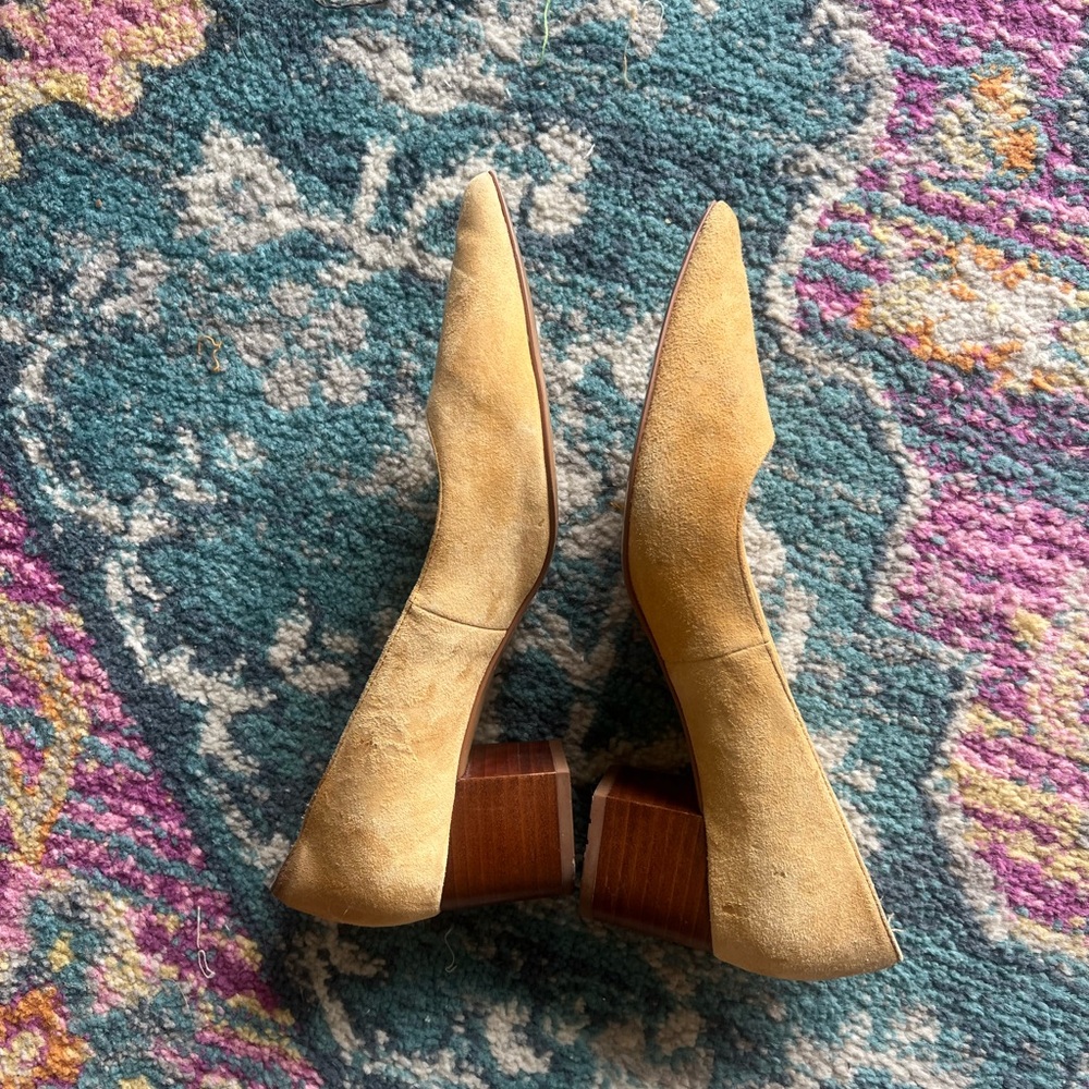suede heels - Picture 3 of 5
